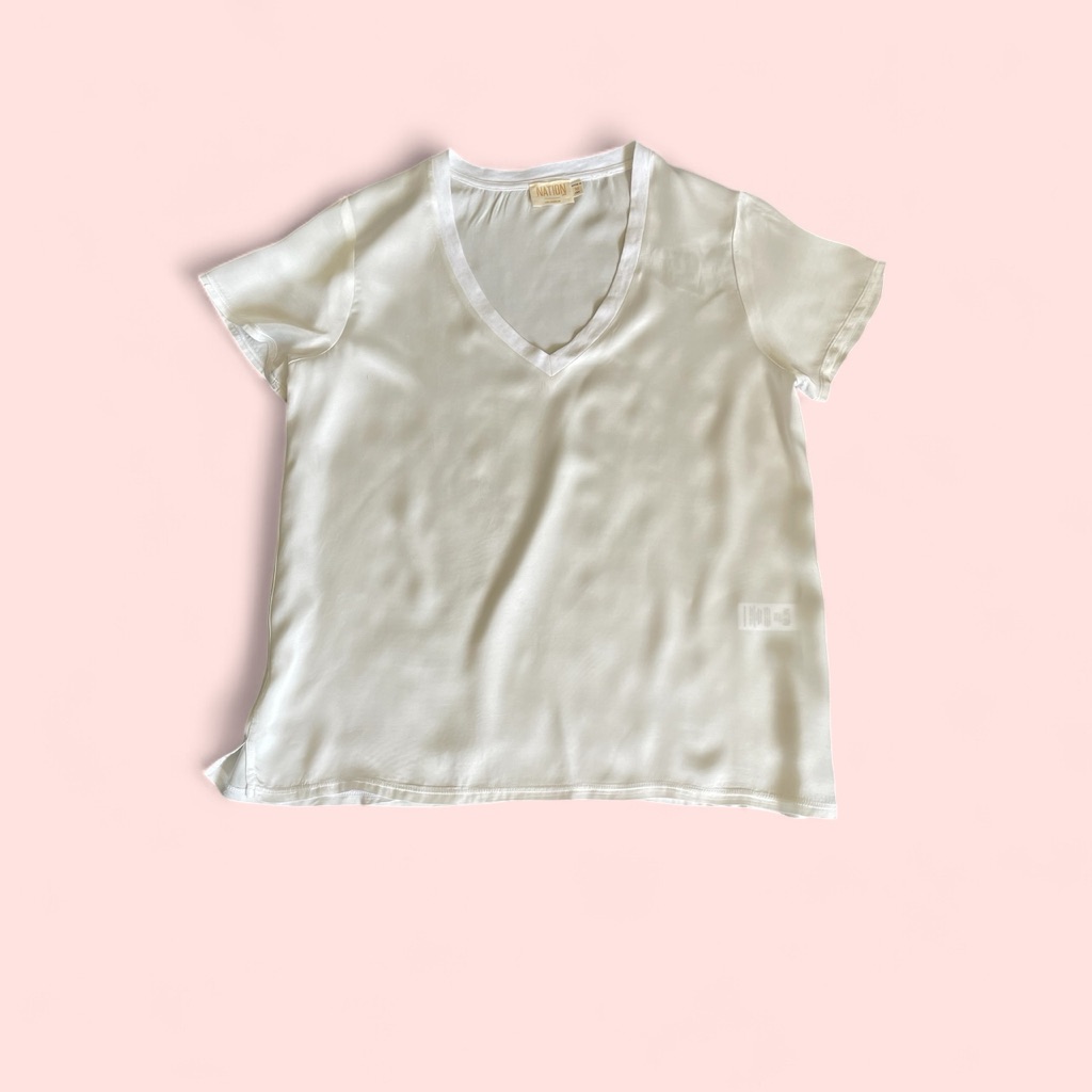 #130,Nationwhite V-Neck Silk Like Tee, Size M